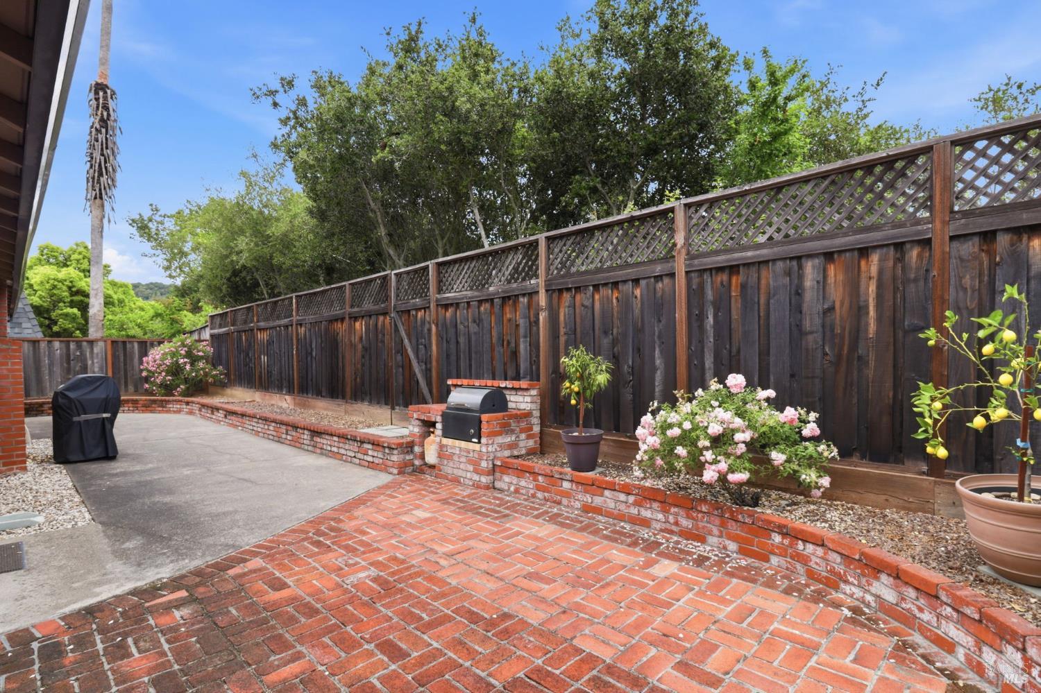 Property photo 44