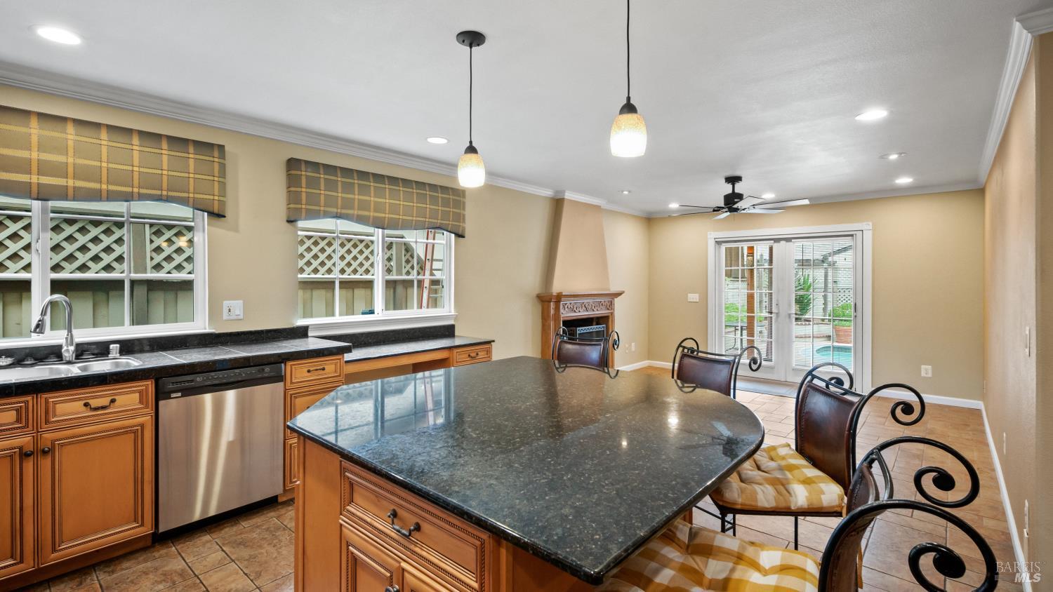Property photo 35
