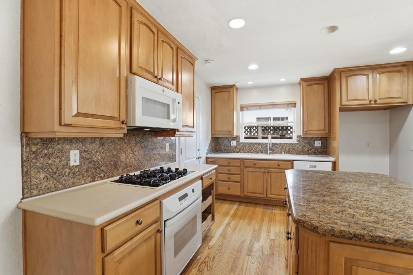 Property photo 34