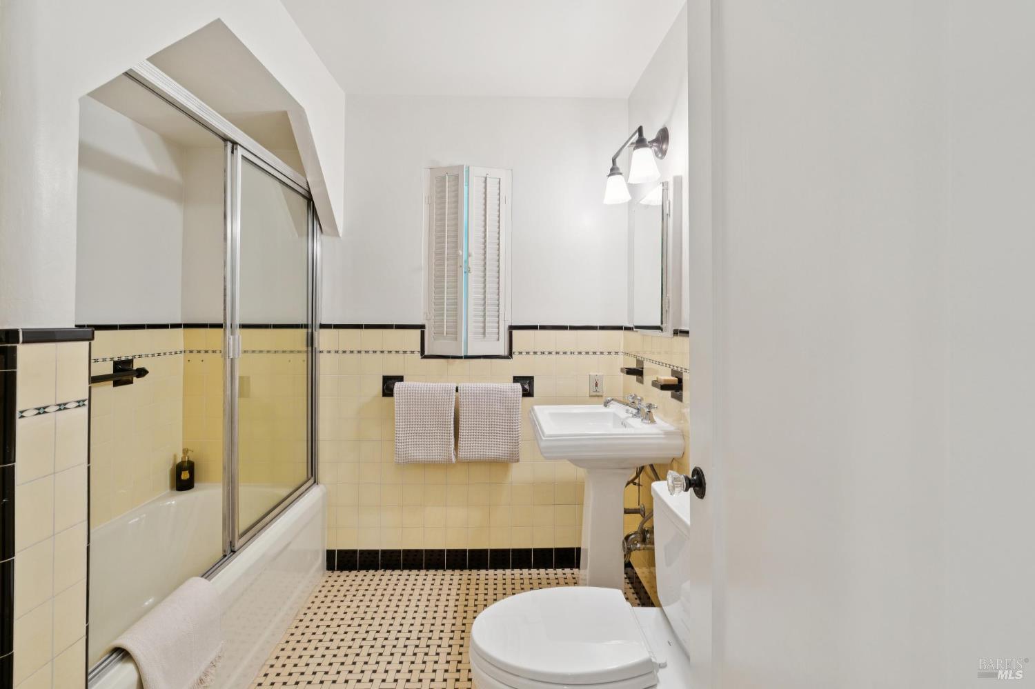 Property photo 24