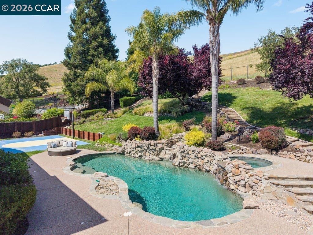 Property photo 16