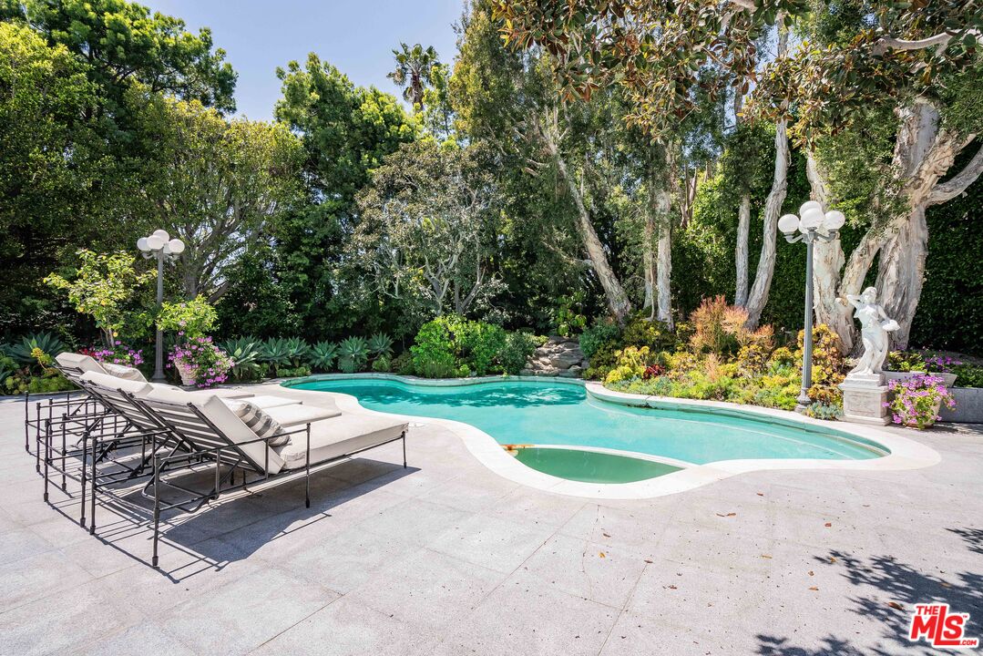 Property photo 36