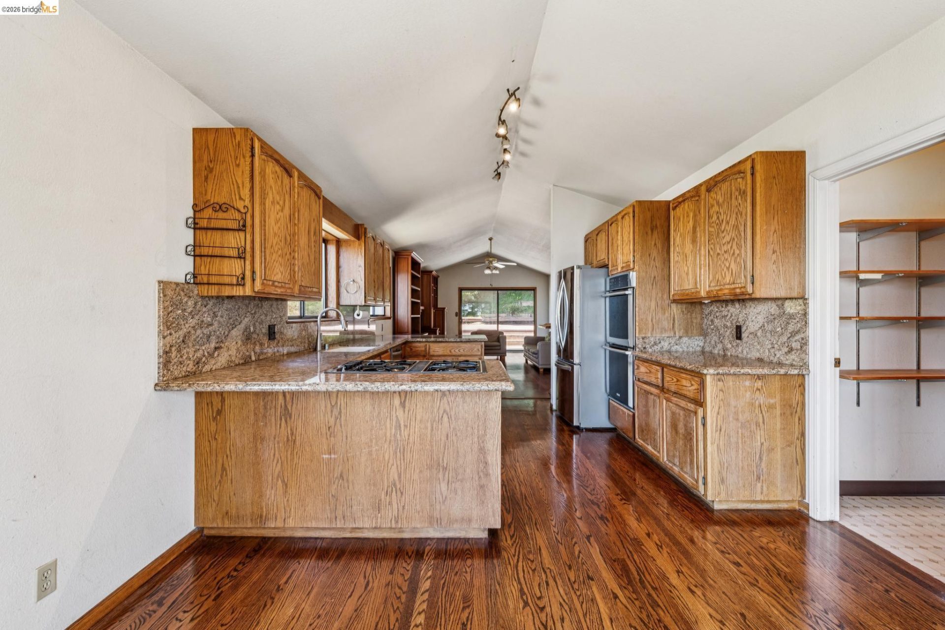 Property photo 33