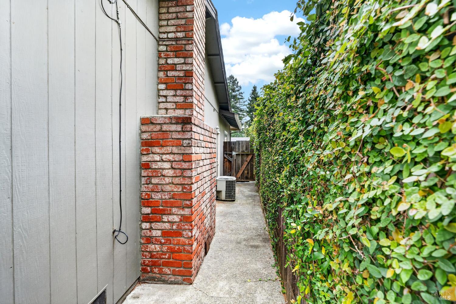 Property photo 33