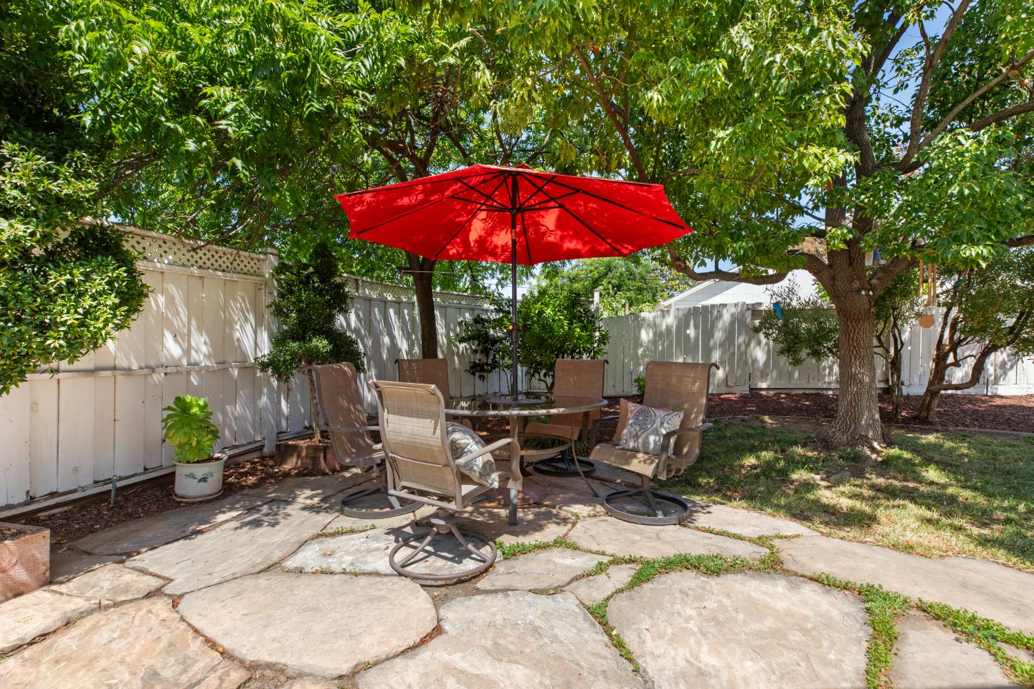 Property photo 35