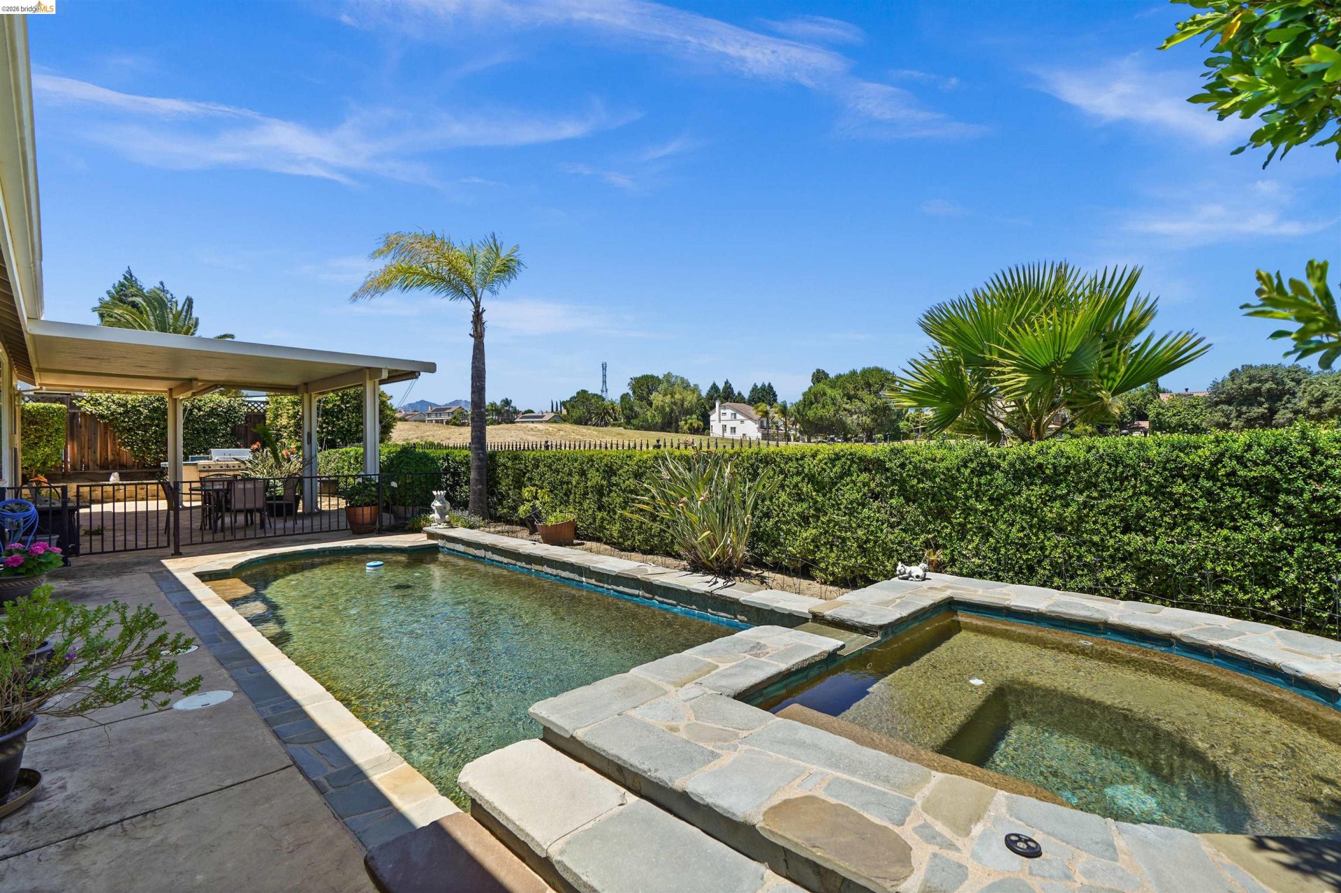 Property photo 35