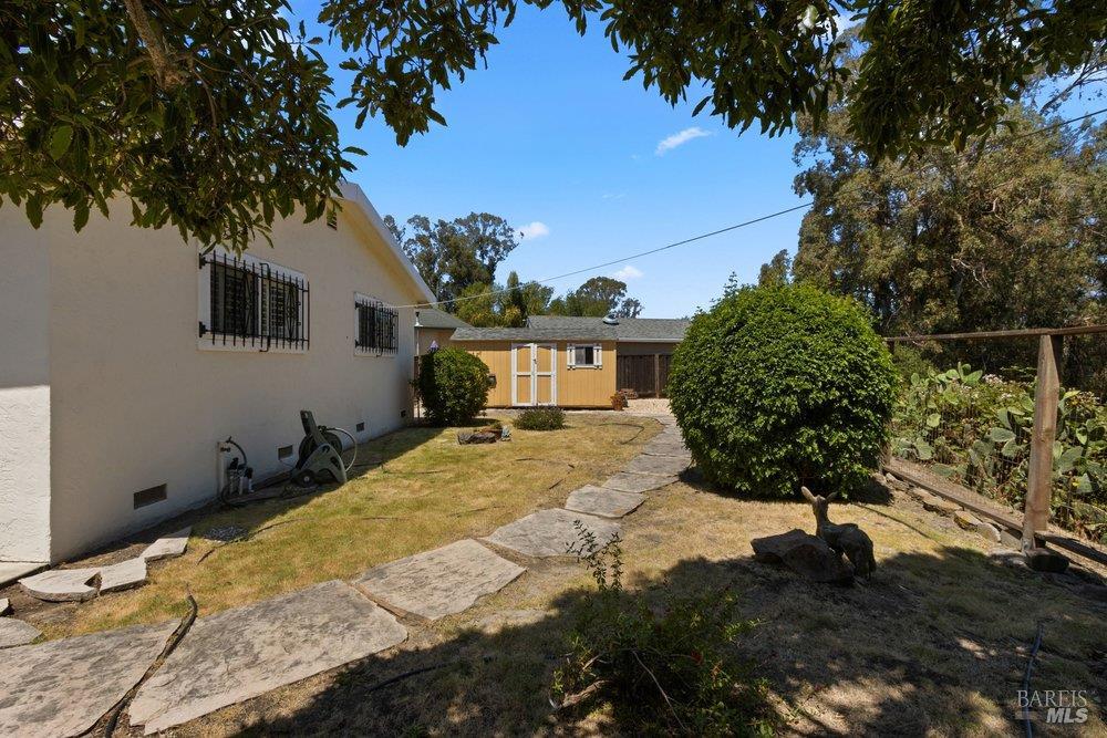 Property photo 32
