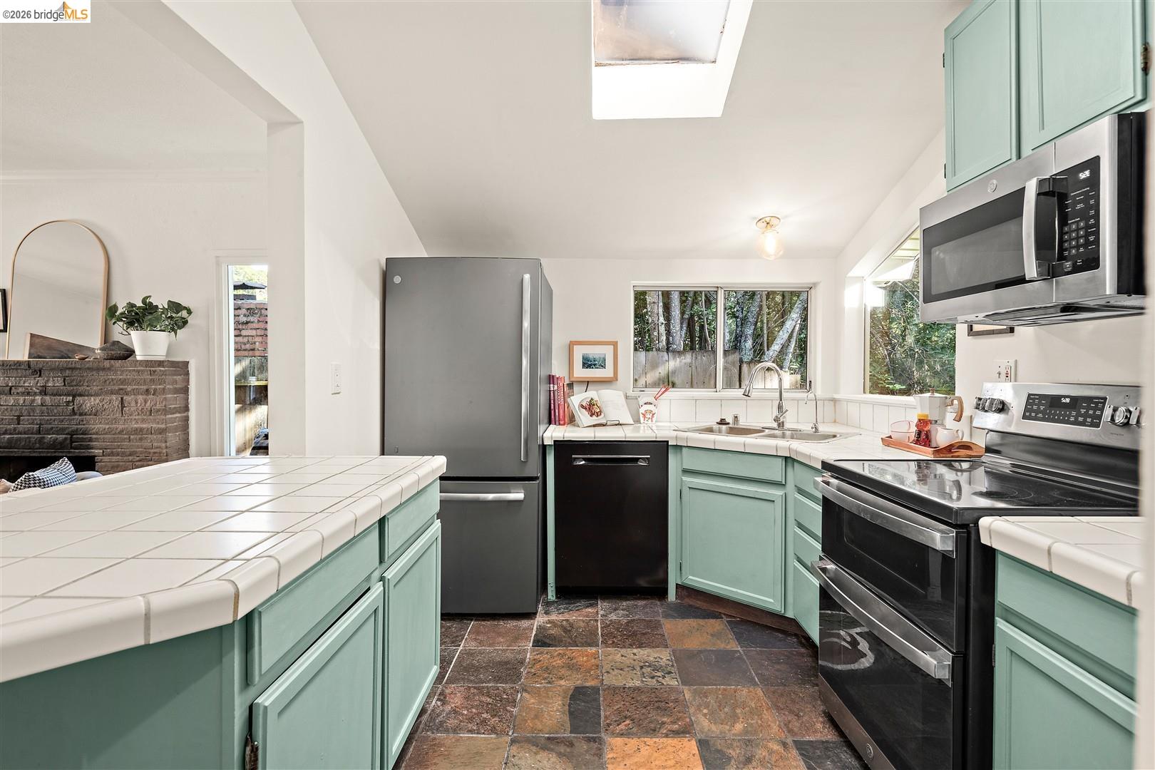 Property photo 25