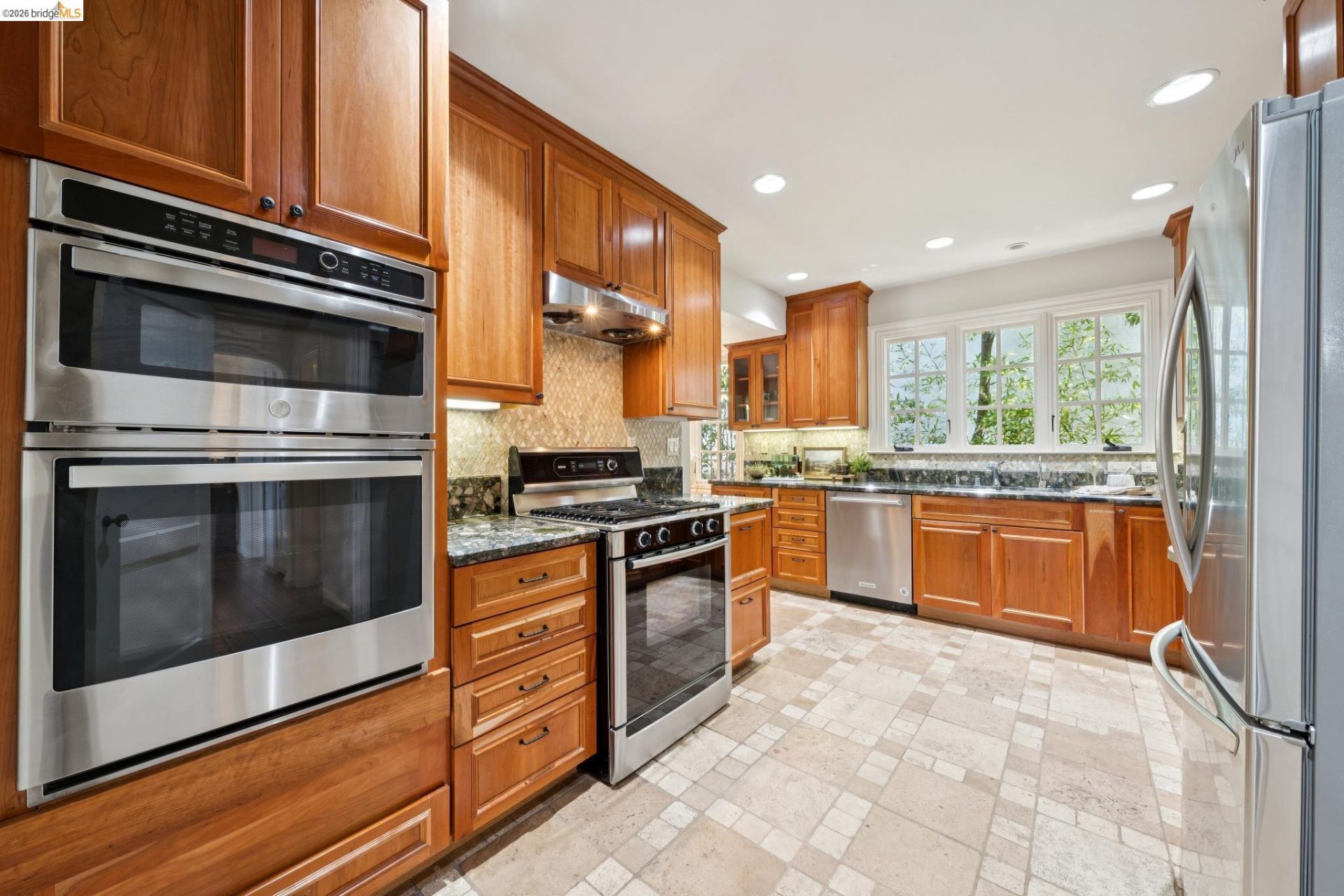 Property photo 28