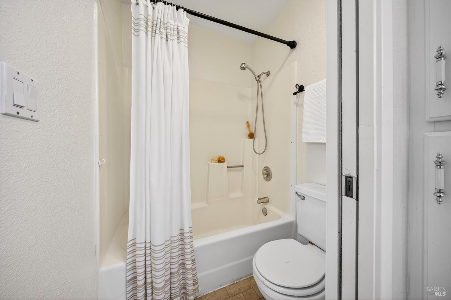 Property photo 30