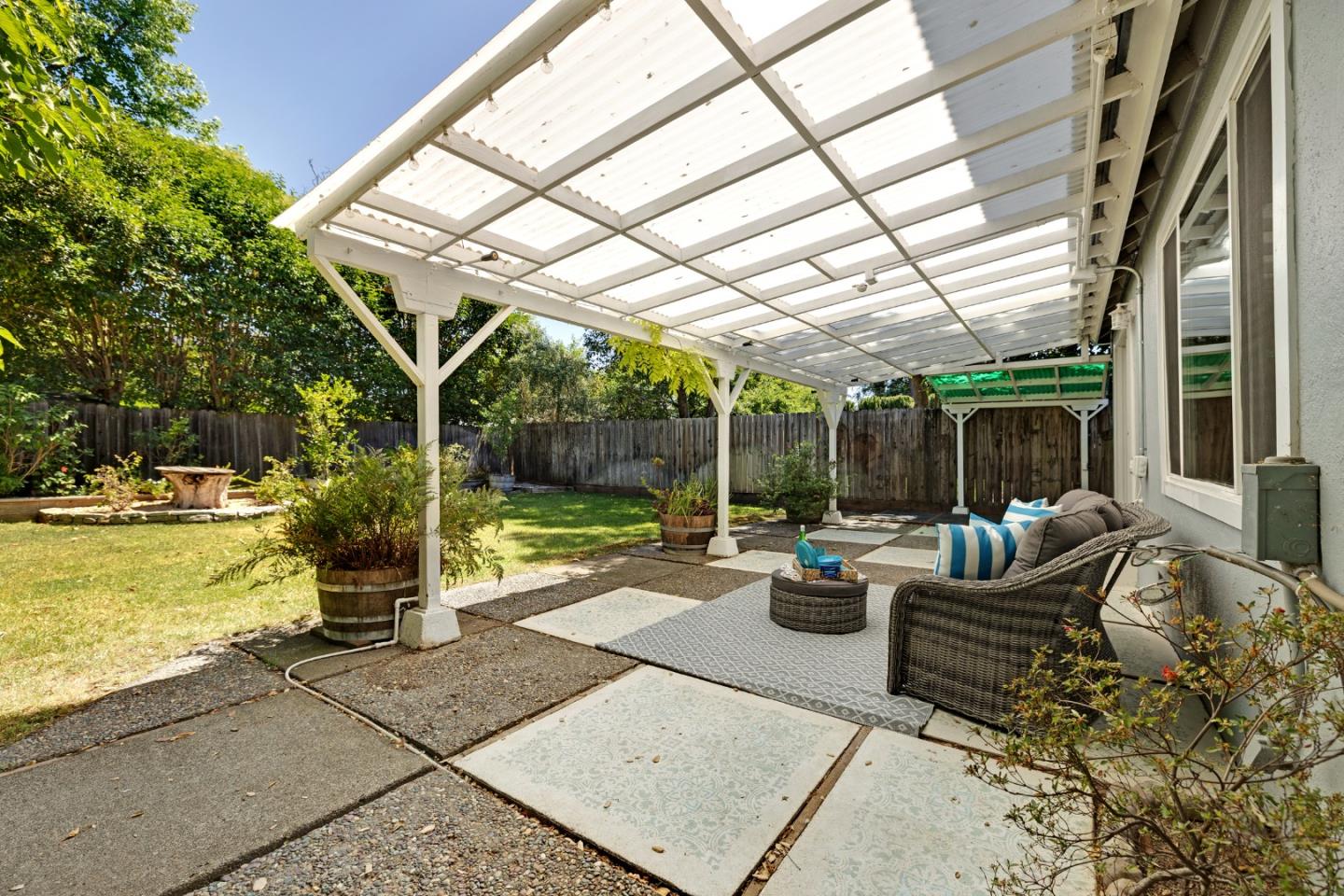 Property photo 33