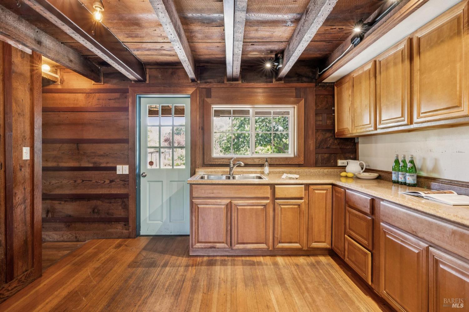 Property photo 33
