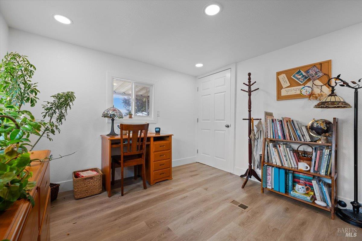 Property photo 23