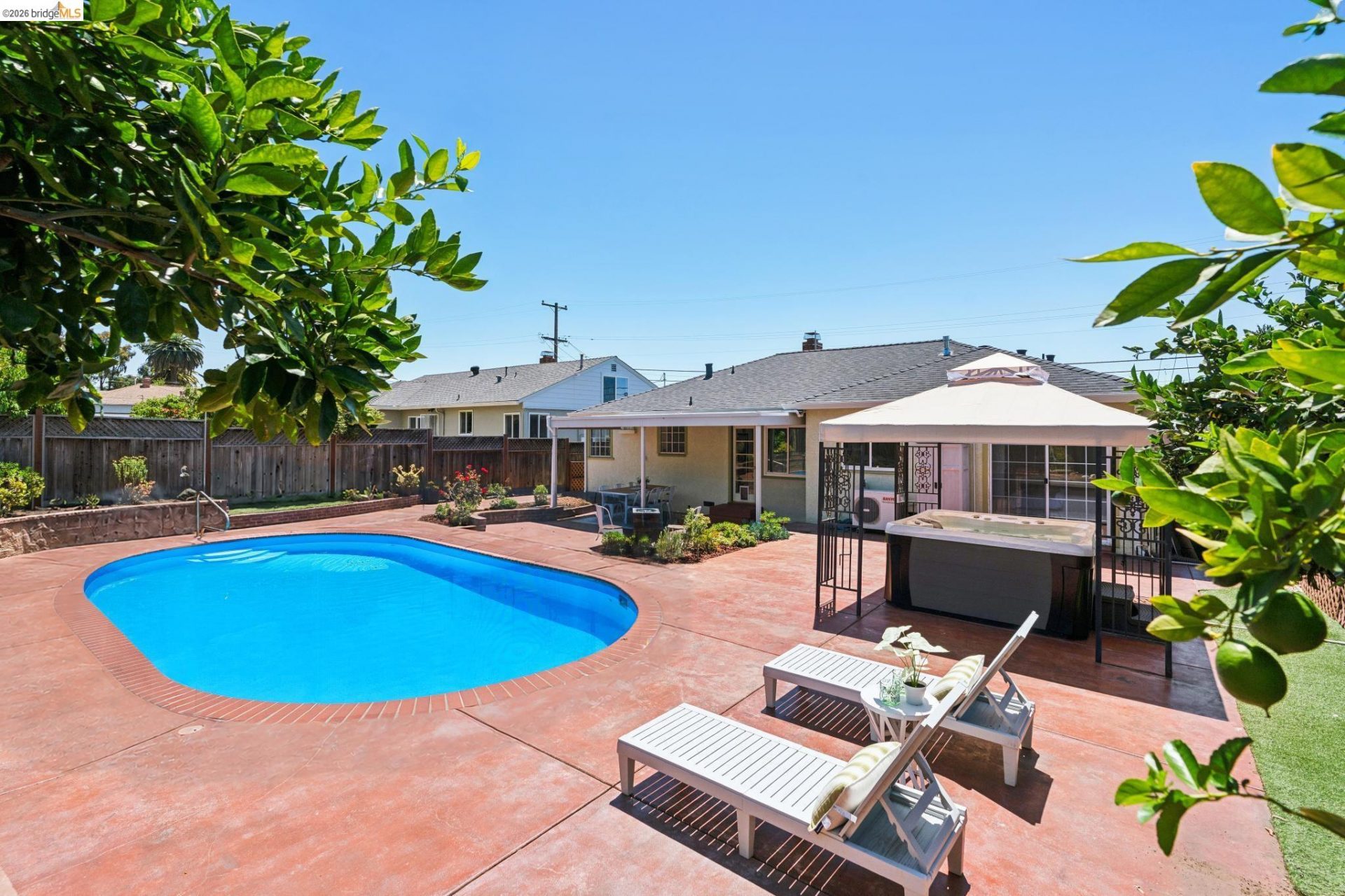 Property photo 33