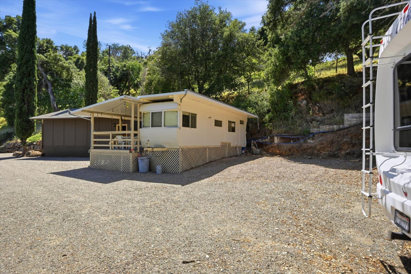 Property photo 28