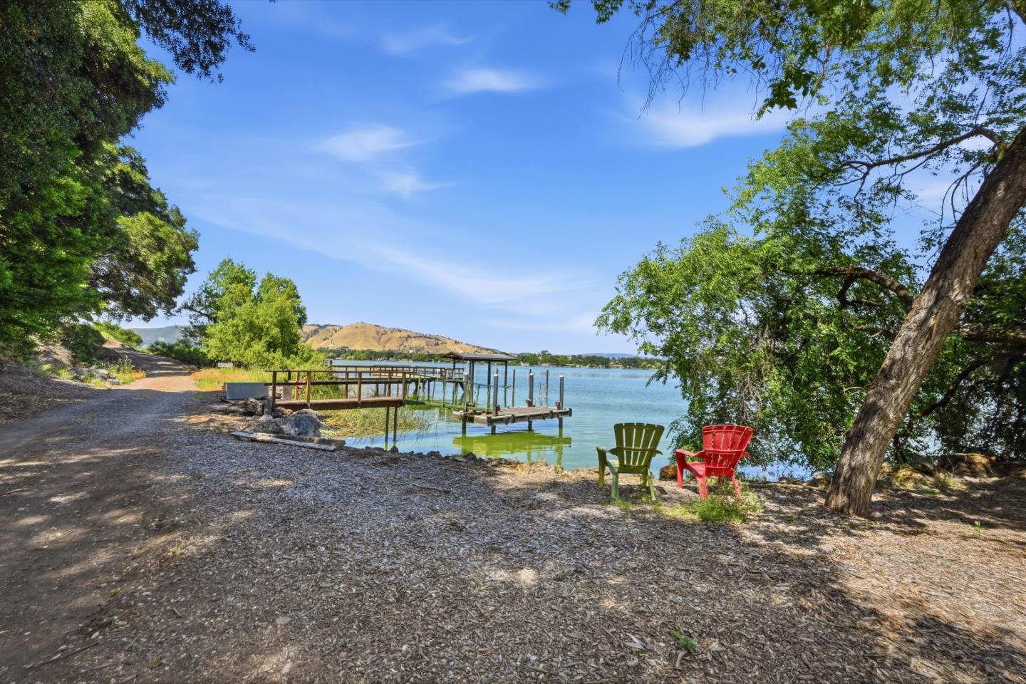 Property photo 32