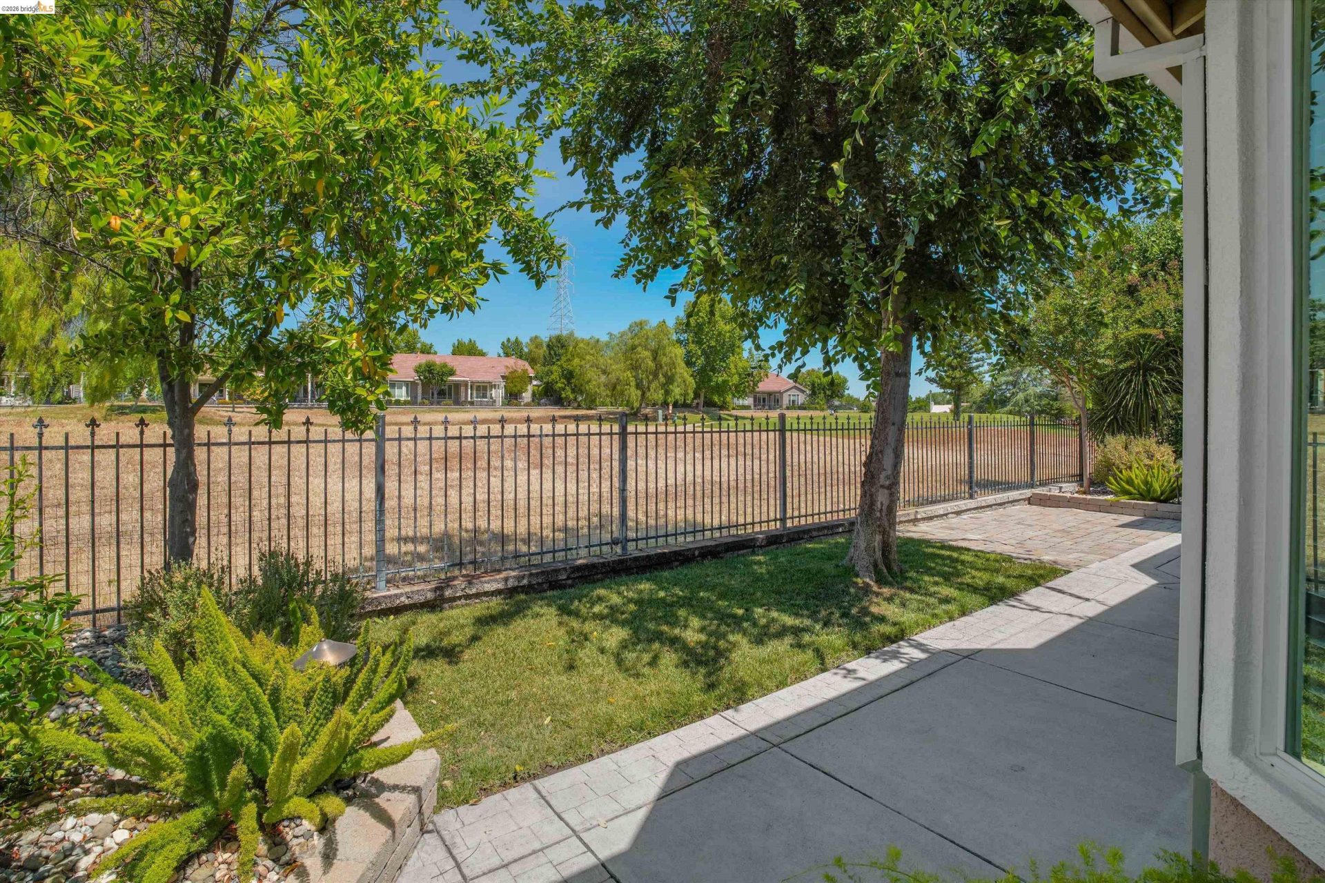 Property photo 33