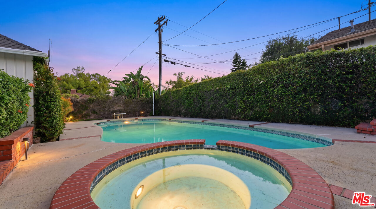 Property photo 50