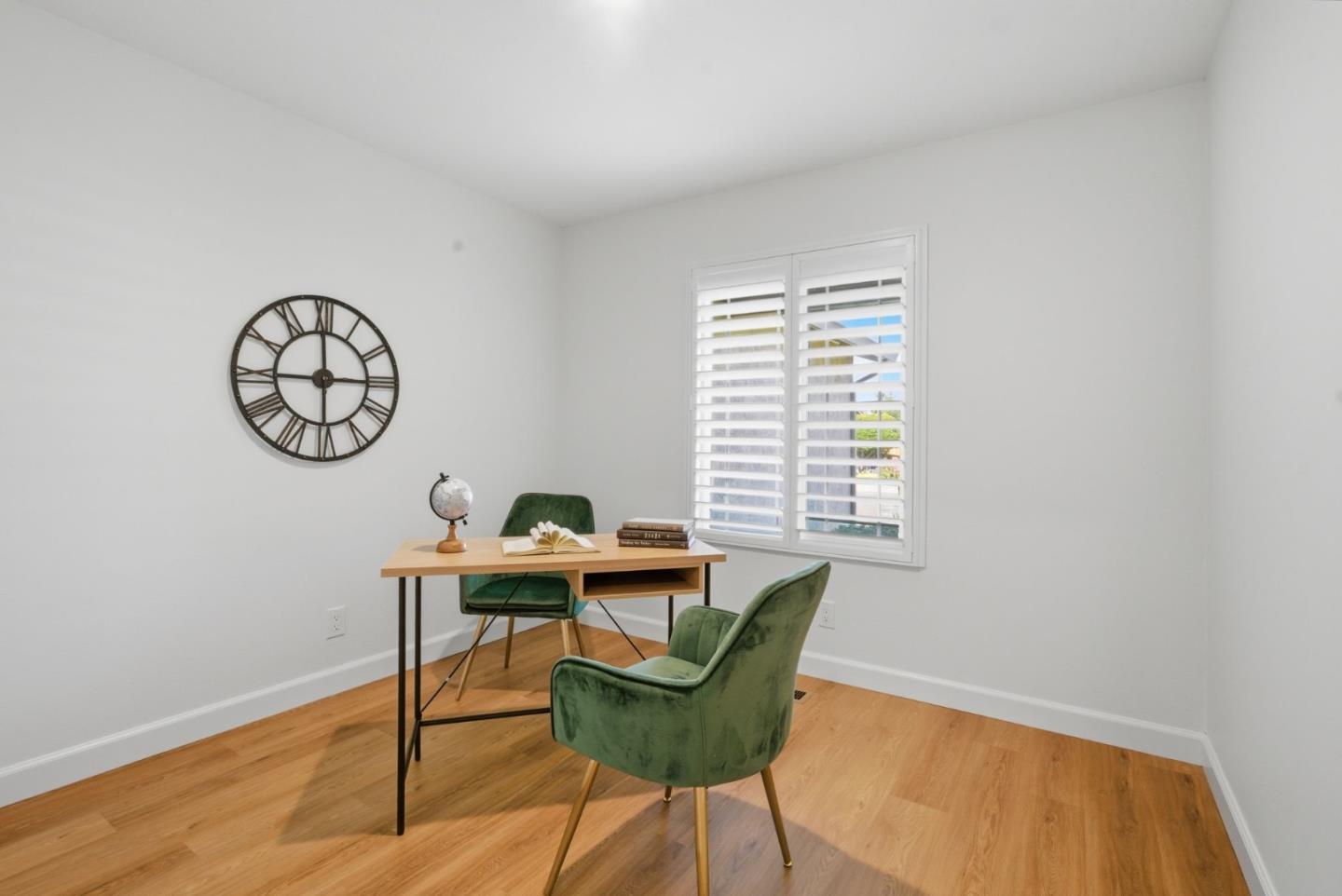 Property photo 32