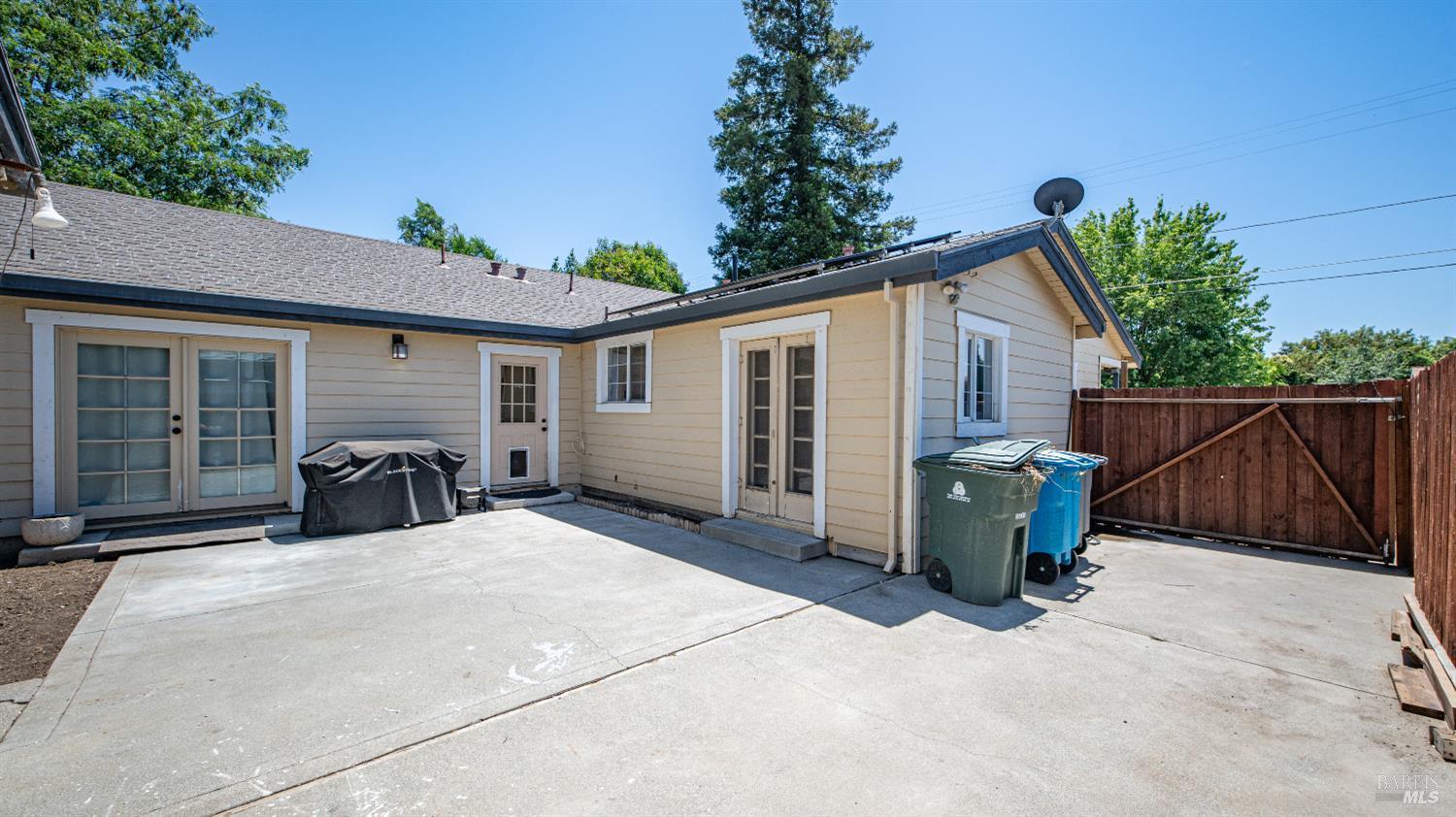 Property photo 35