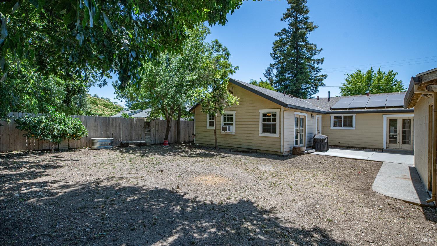 Property photo 38