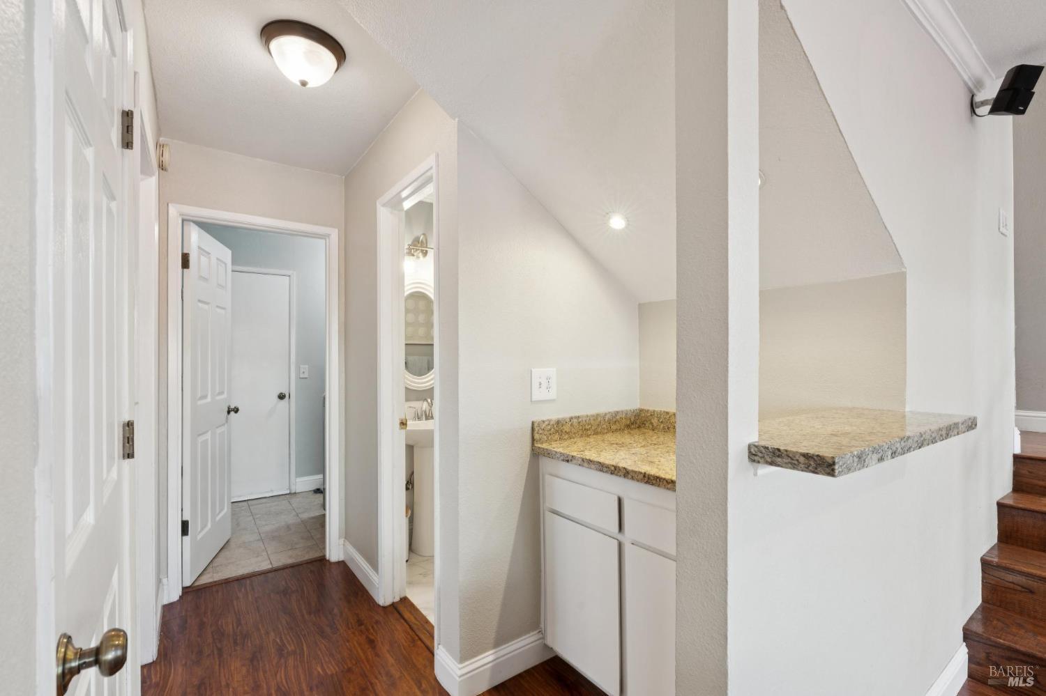 Property photo 31