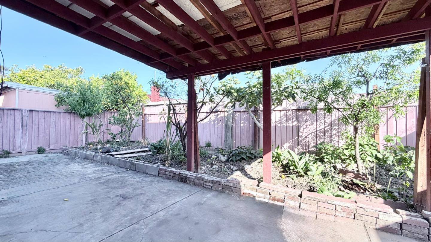 Property photo 33