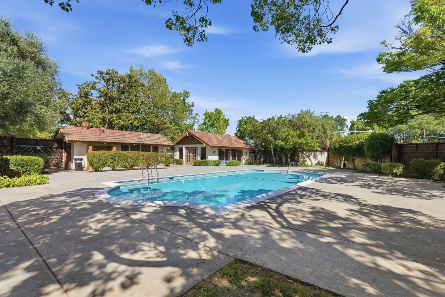 Property photo 32