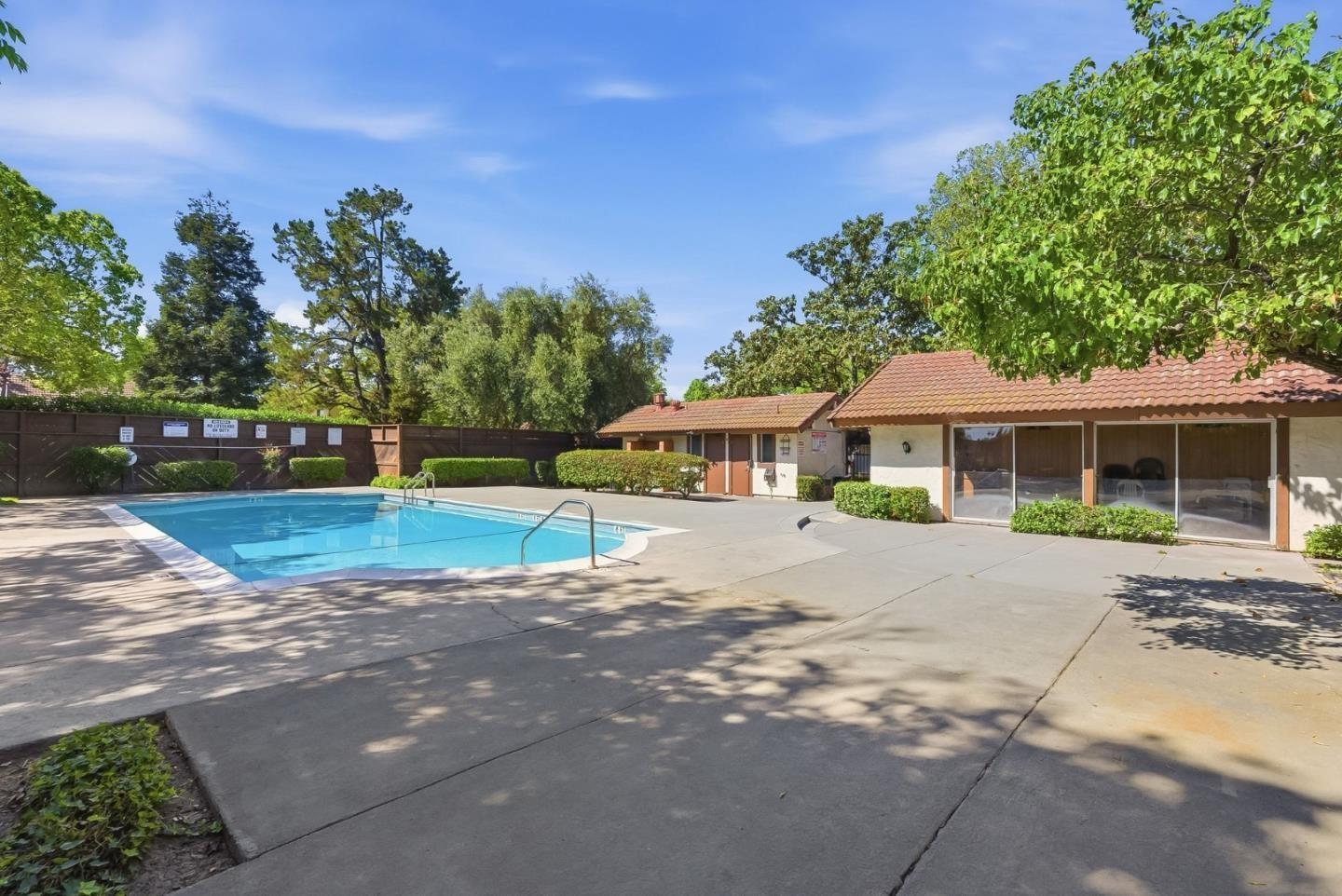 Property photo 33