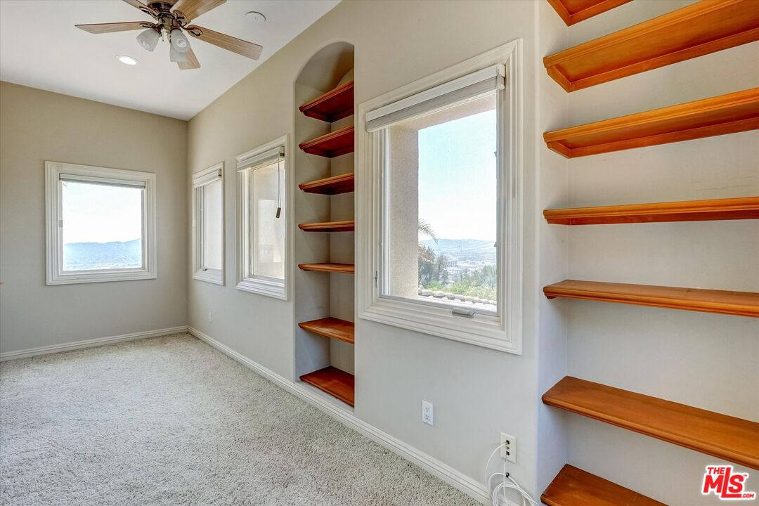 Property photo 34