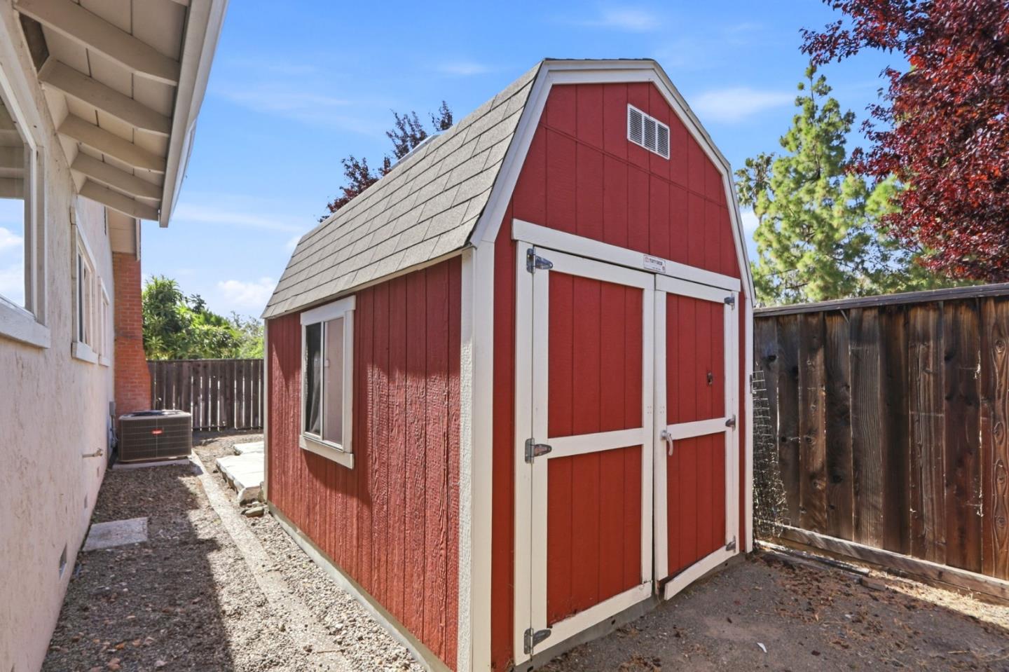 Property photo 32