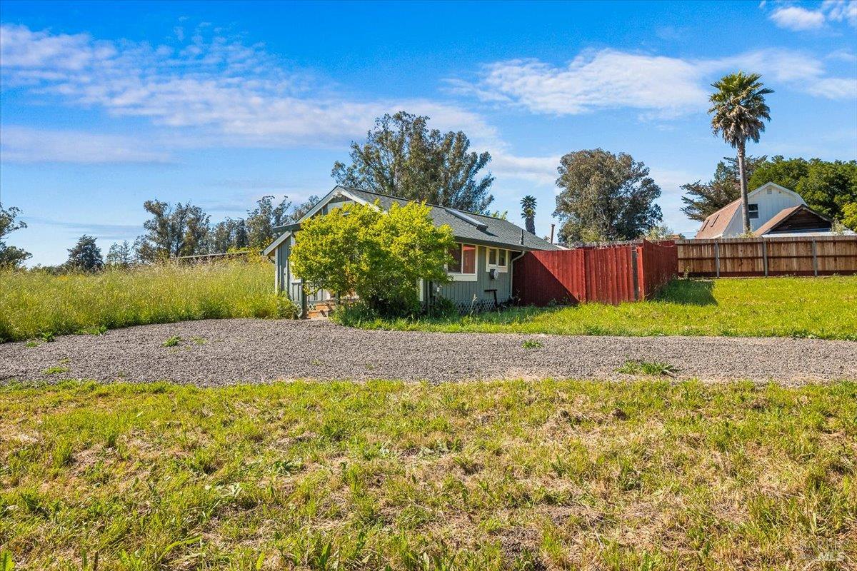 Property photo 38