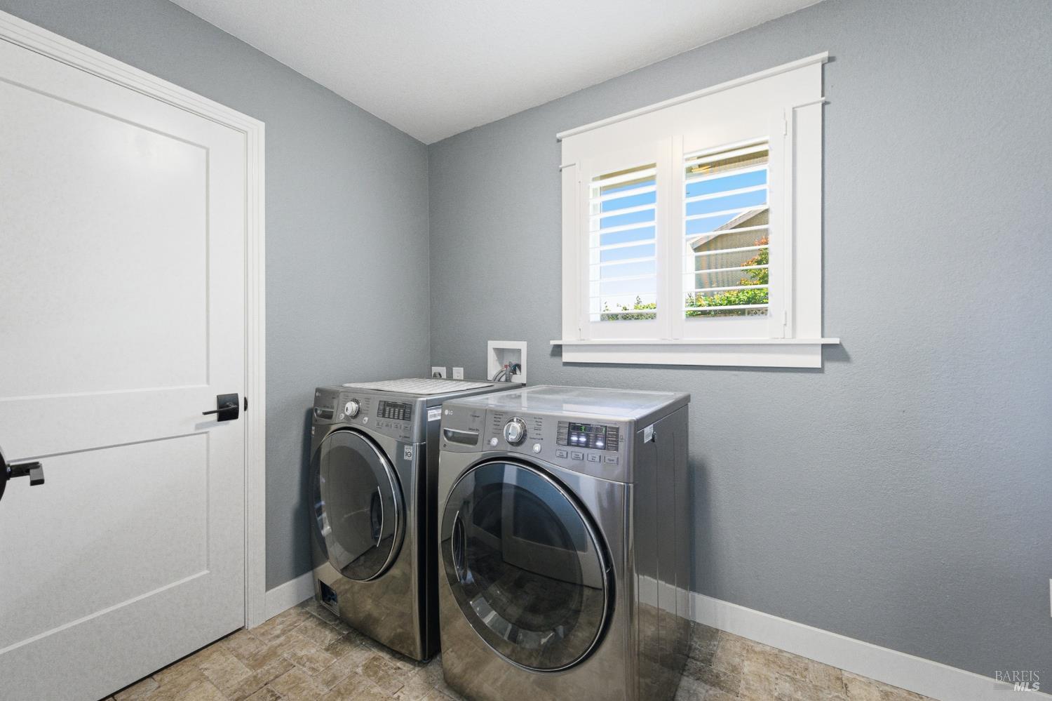 Property photo 37