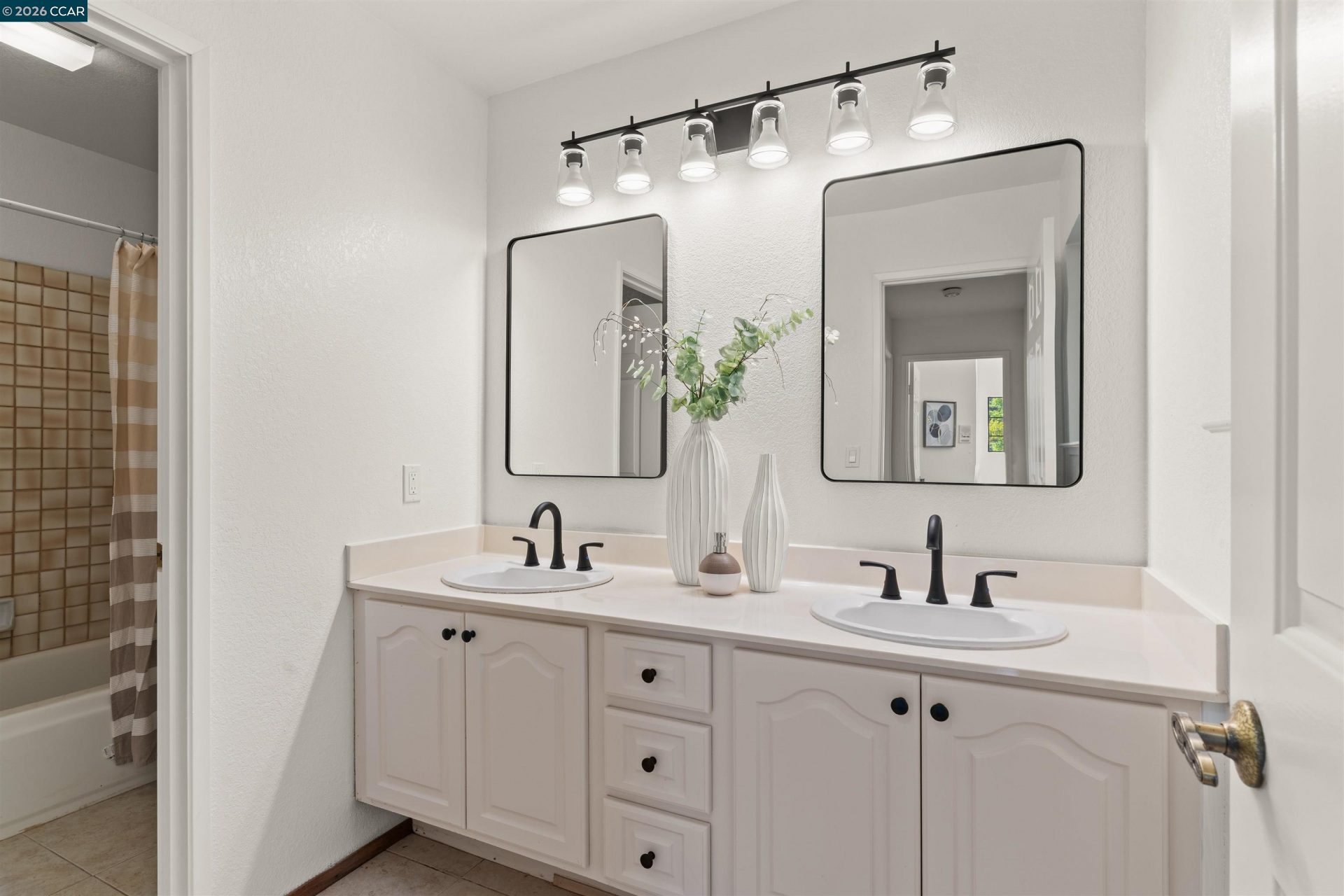 Property photo 50
