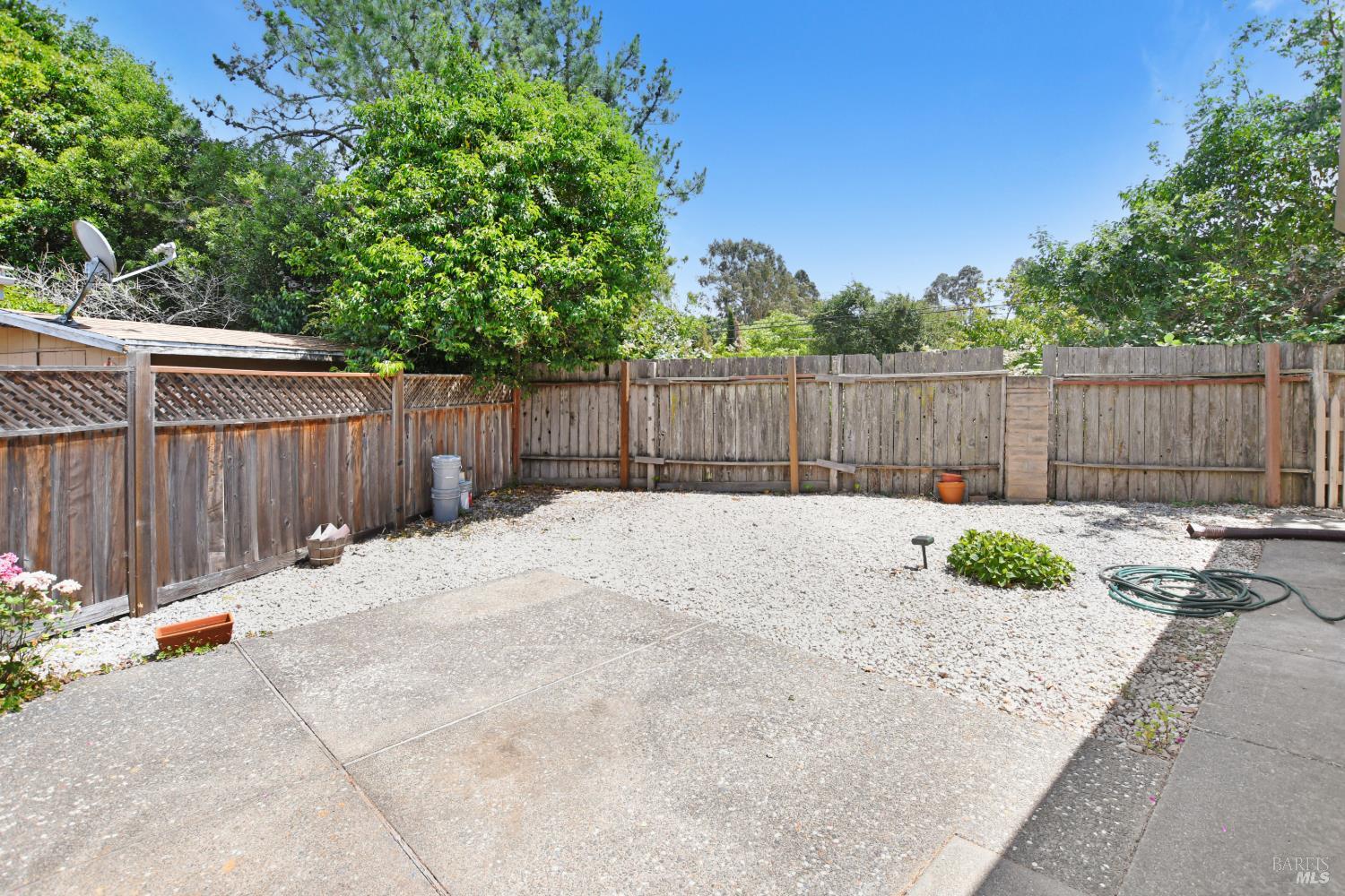 Property photo 35