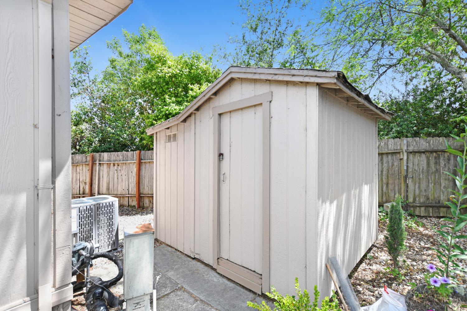 Property photo 37