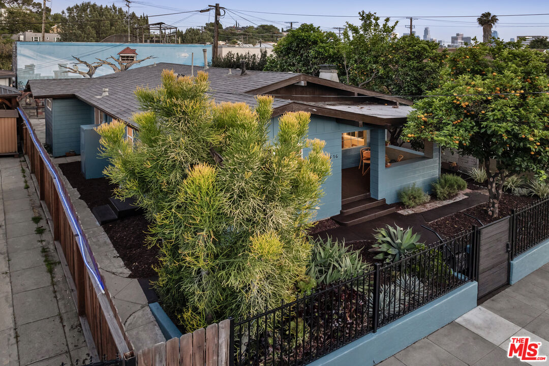 Property photo 33