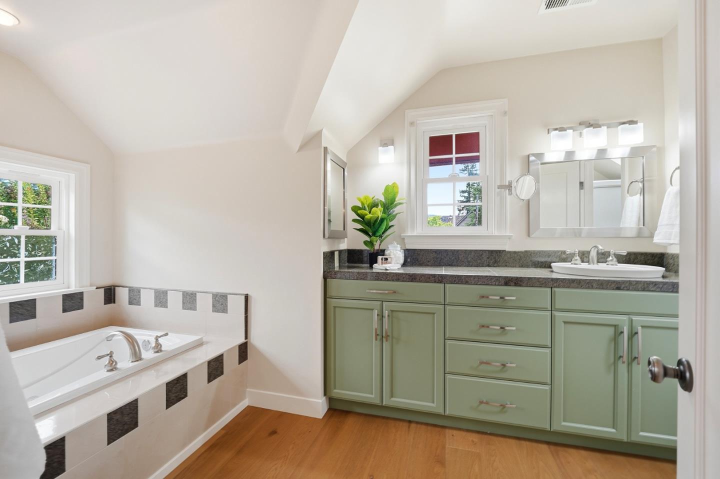 Property photo 36