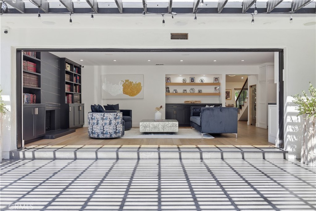 Property photo 38