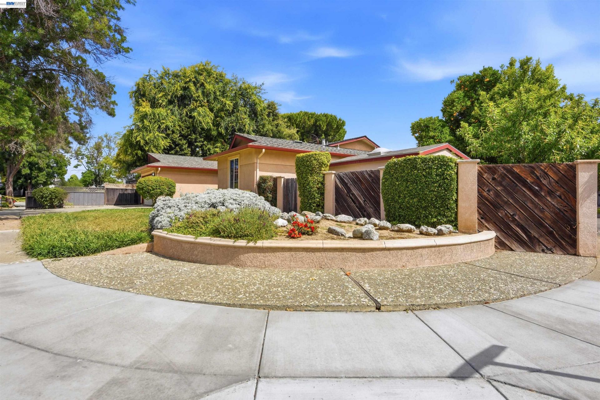 Property photo 44