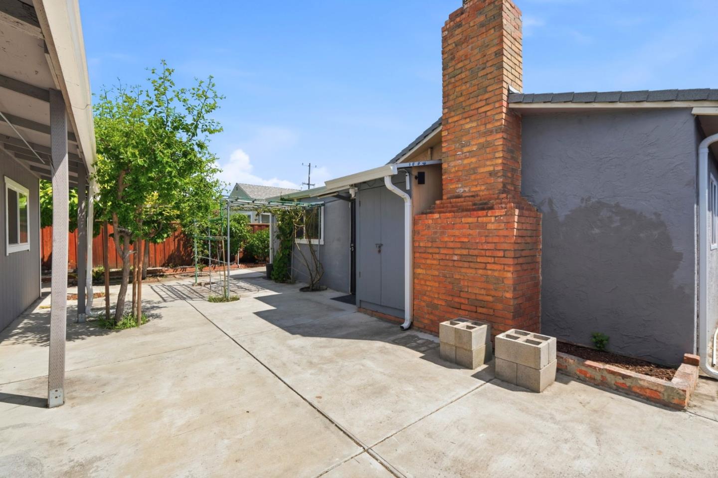 Property photo 37