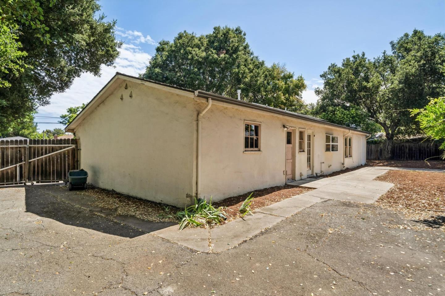 Property photo 50