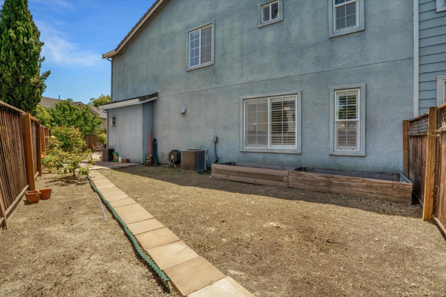 Property photo 35