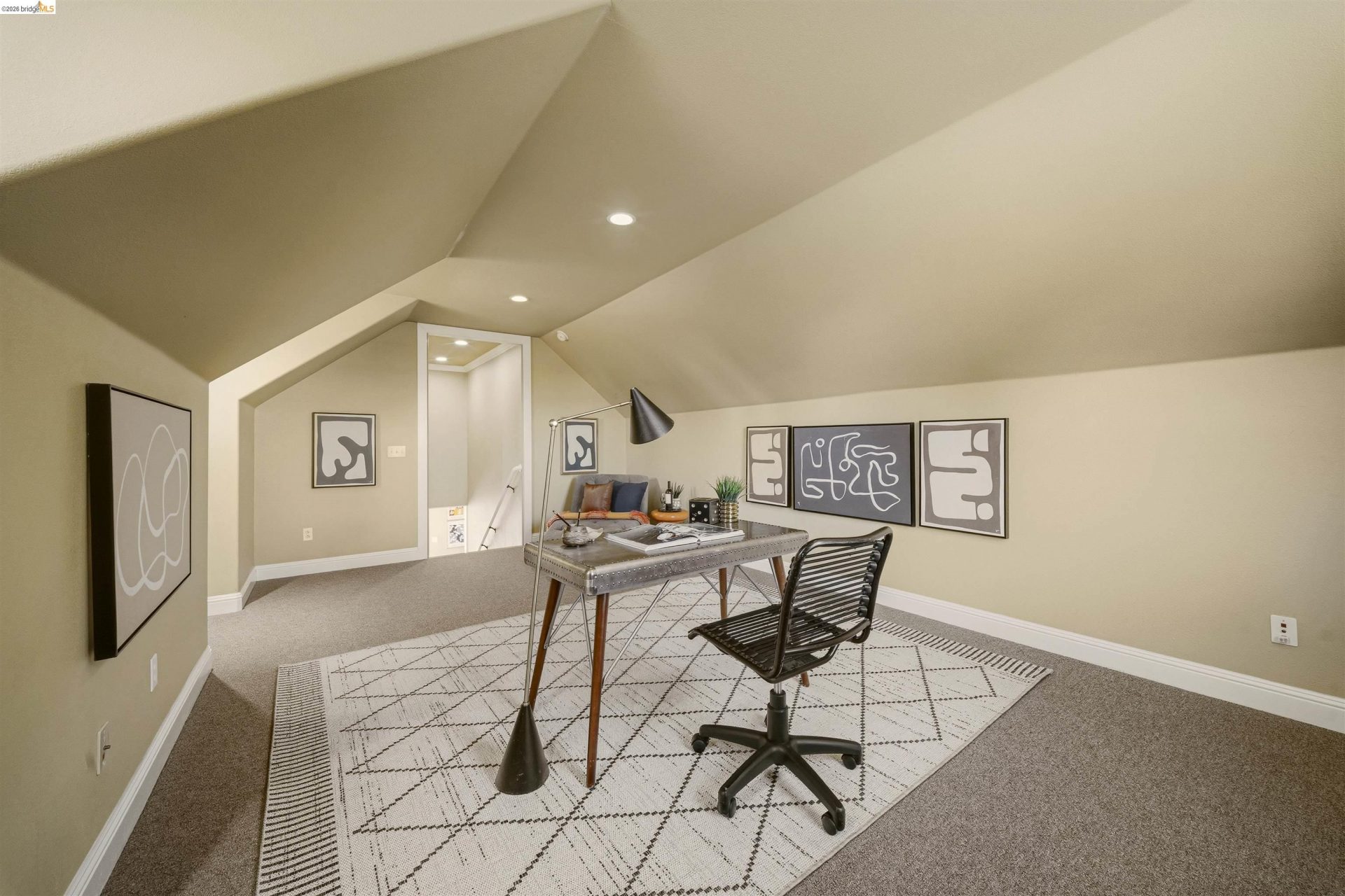 Property photo 32