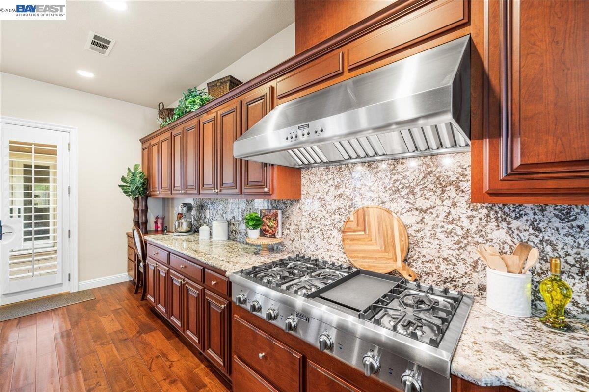 Property photo 28