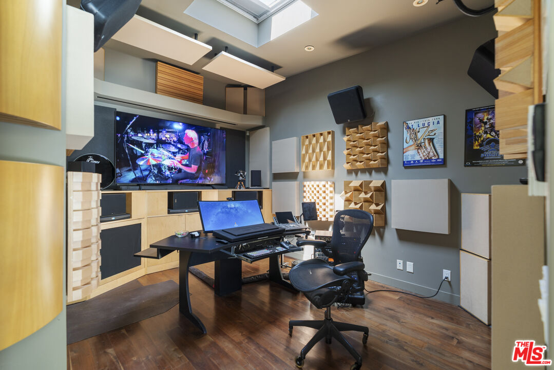 Property photo 28