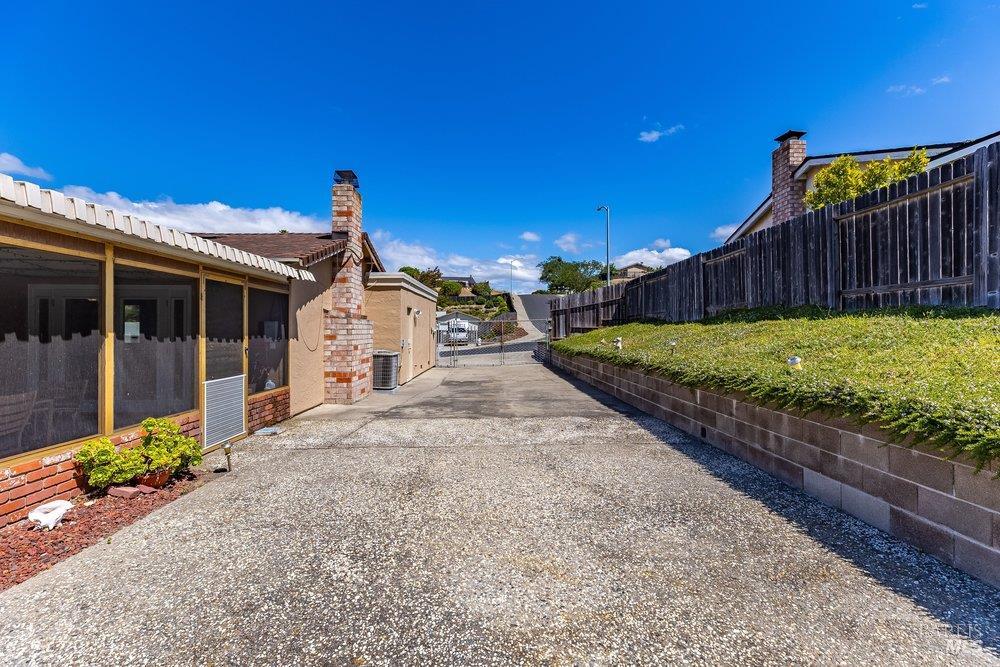 Property photo 38