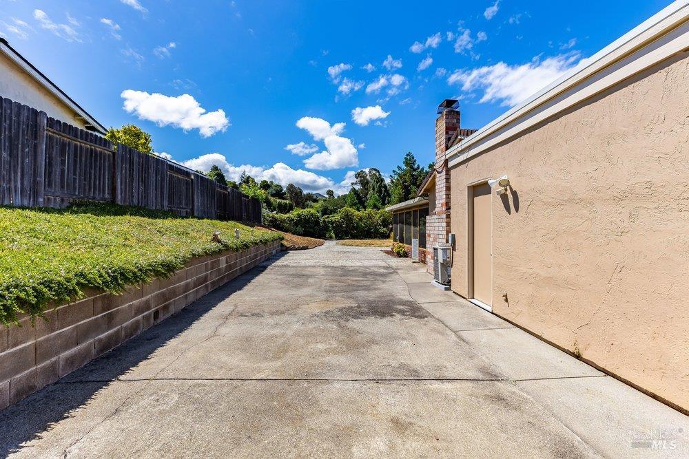 Property photo 44