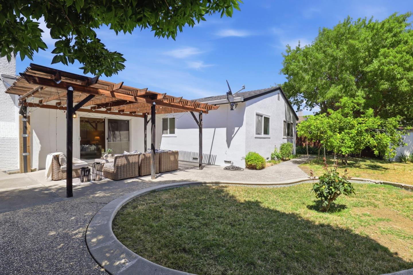 Property photo 35