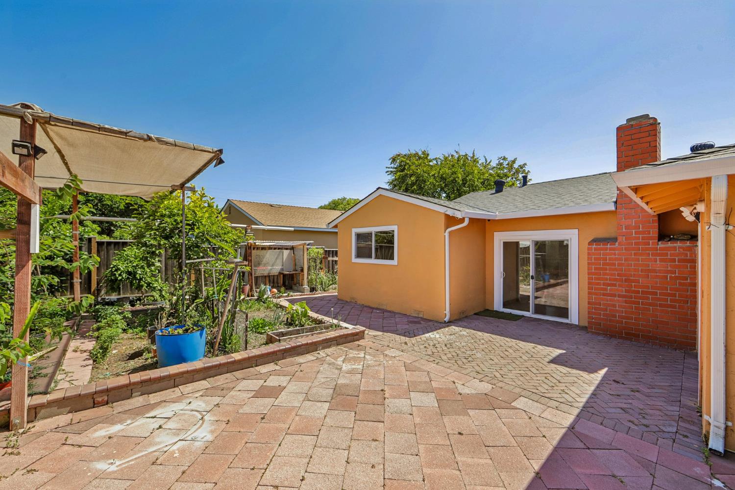 Property photo 38